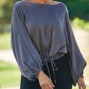 Cropped  Blouse with balloon sleeves